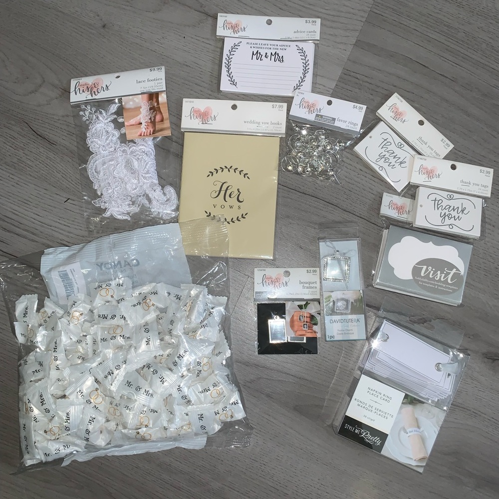 Brand new wedding reception pieces. Random set